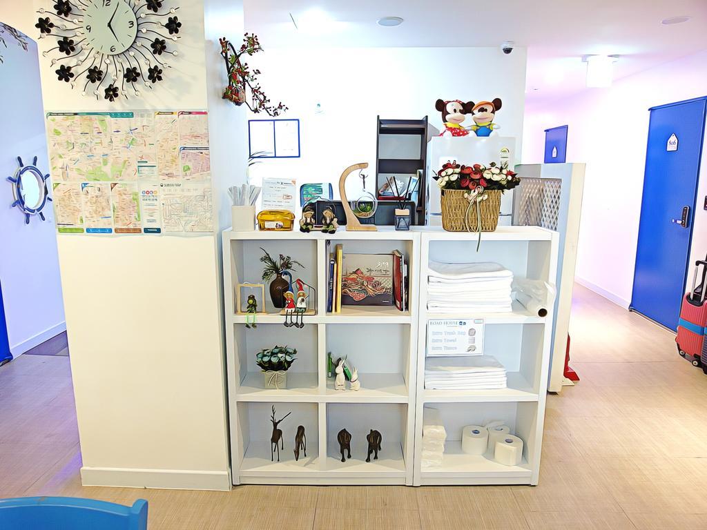 Hotel Road Myeongdong Seul Esterno foto