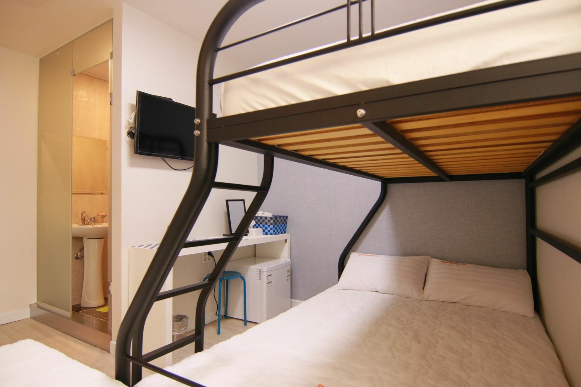 Hotel Road Myeongdong Seul Esterno foto